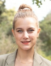 Dr. Céline Debourse